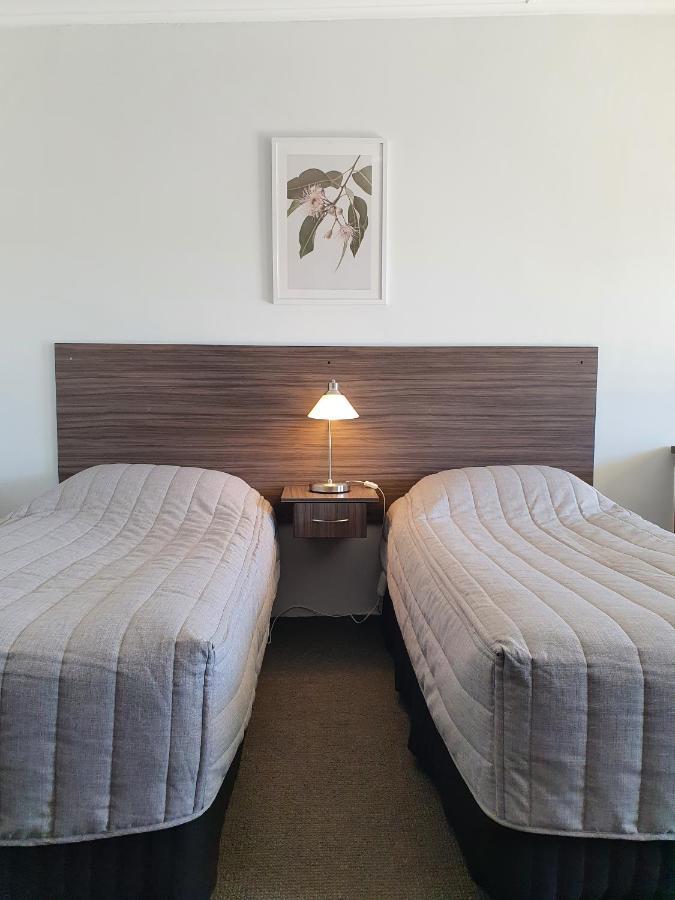 טיילם בנד Motel Riverbend מראה חיצוני תמונה