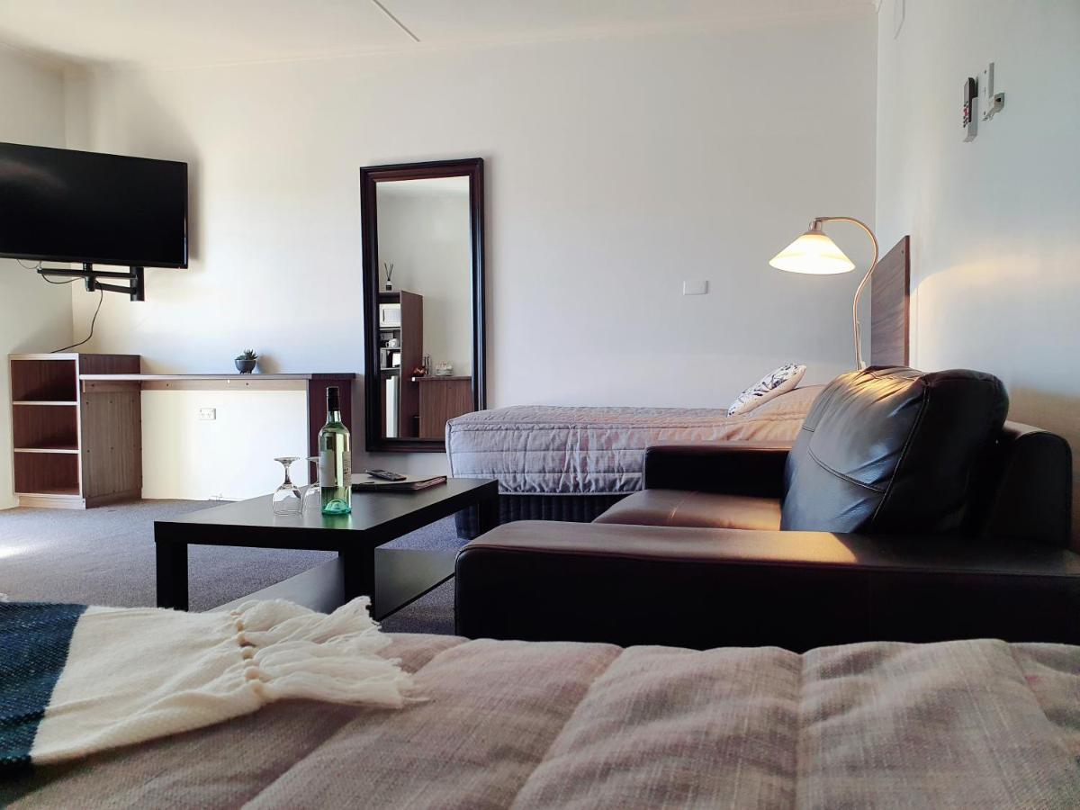 טיילם בנד Motel Riverbend מראה חיצוני תמונה