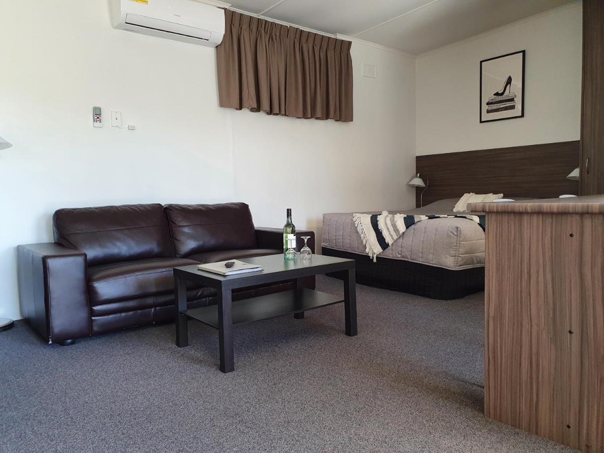 טיילם בנד Motel Riverbend מראה חיצוני תמונה